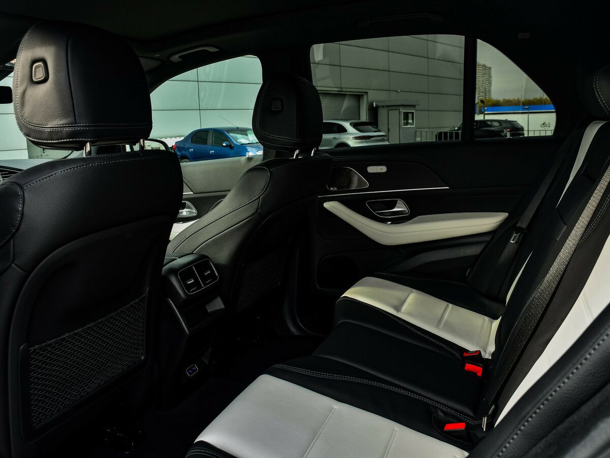 Mercedes-Benz GLE с пробегом — 2024 год. Фото: #11