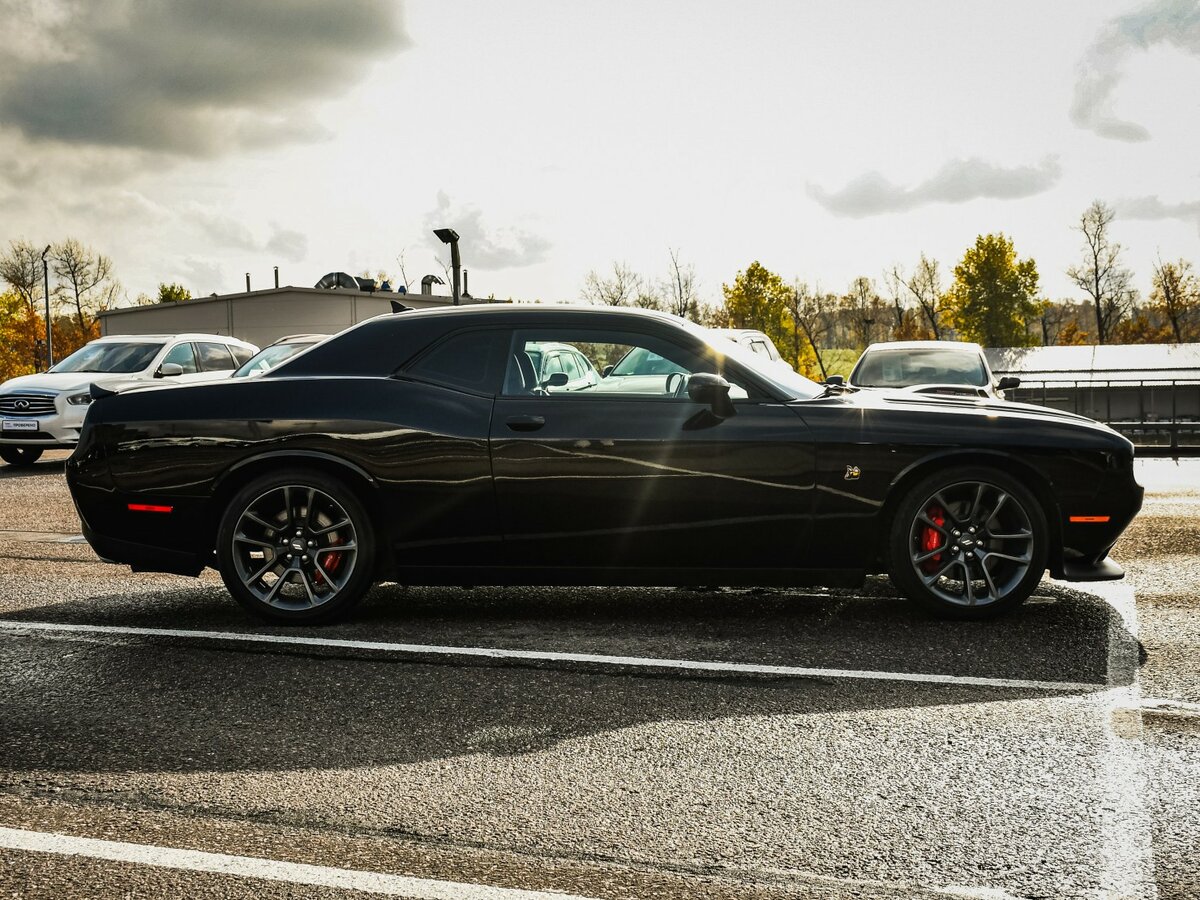 Dodge Challenger с пробегом — 2021 год. Фото: #3