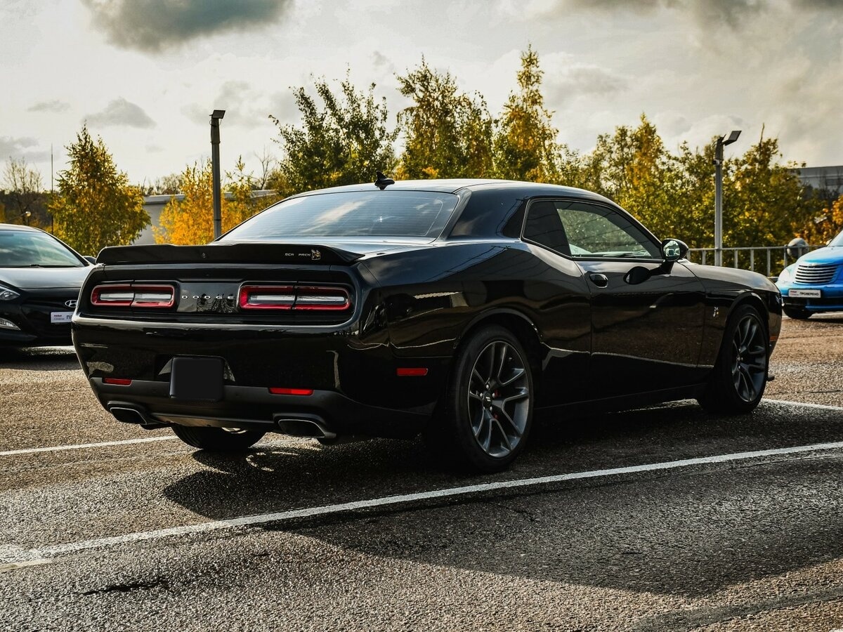Dodge Challenger с пробегом — 2021 год. Фото: #4