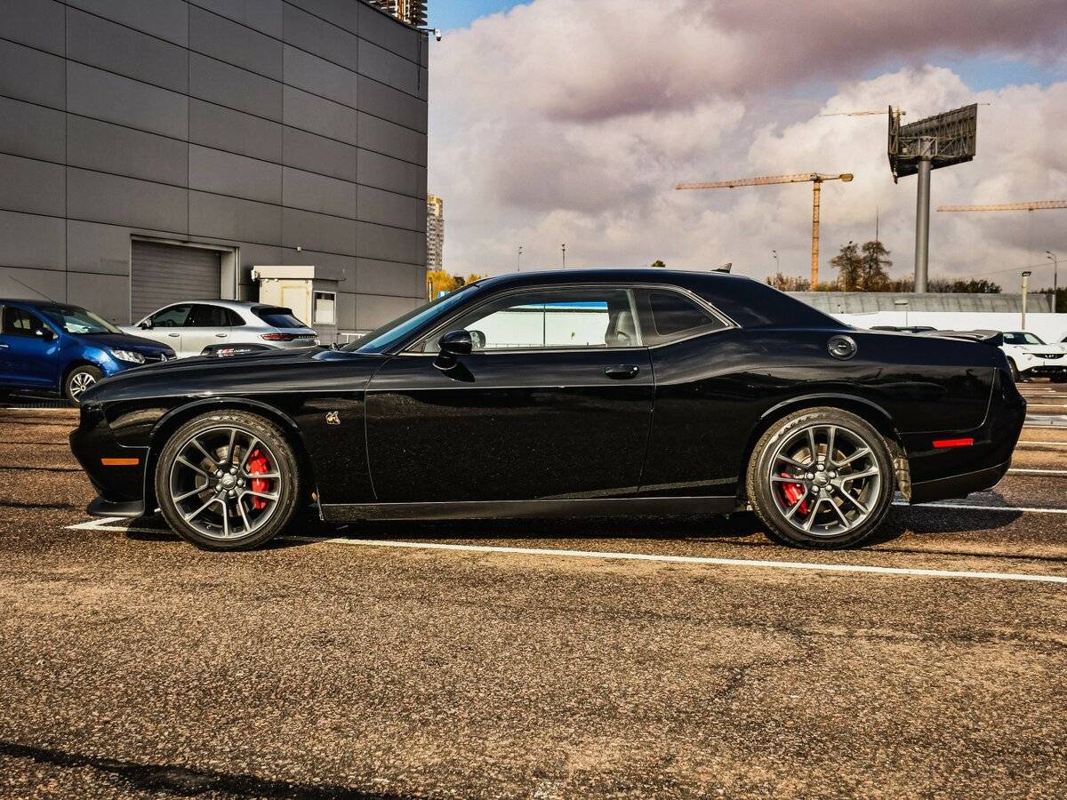 Dodge Challenger с пробегом — 2021 год. Фото: #7