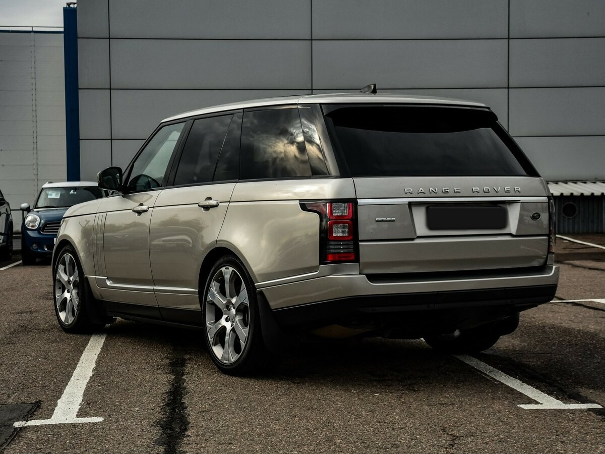 Land Rover Range Rover с пробегом — 2017 год. Фото: #6
