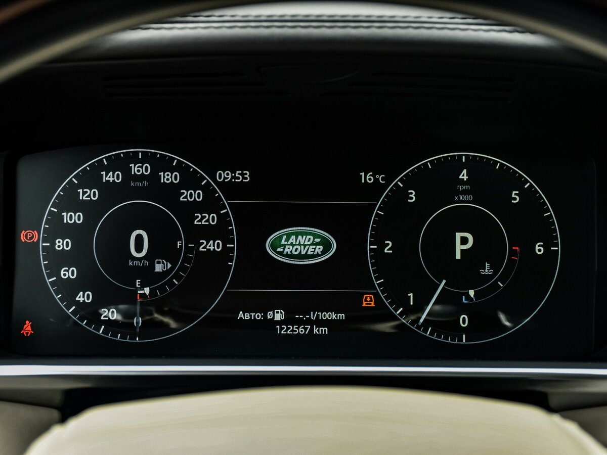 Land Rover Range Rover с пробегом — 2017 год. Фото: #8