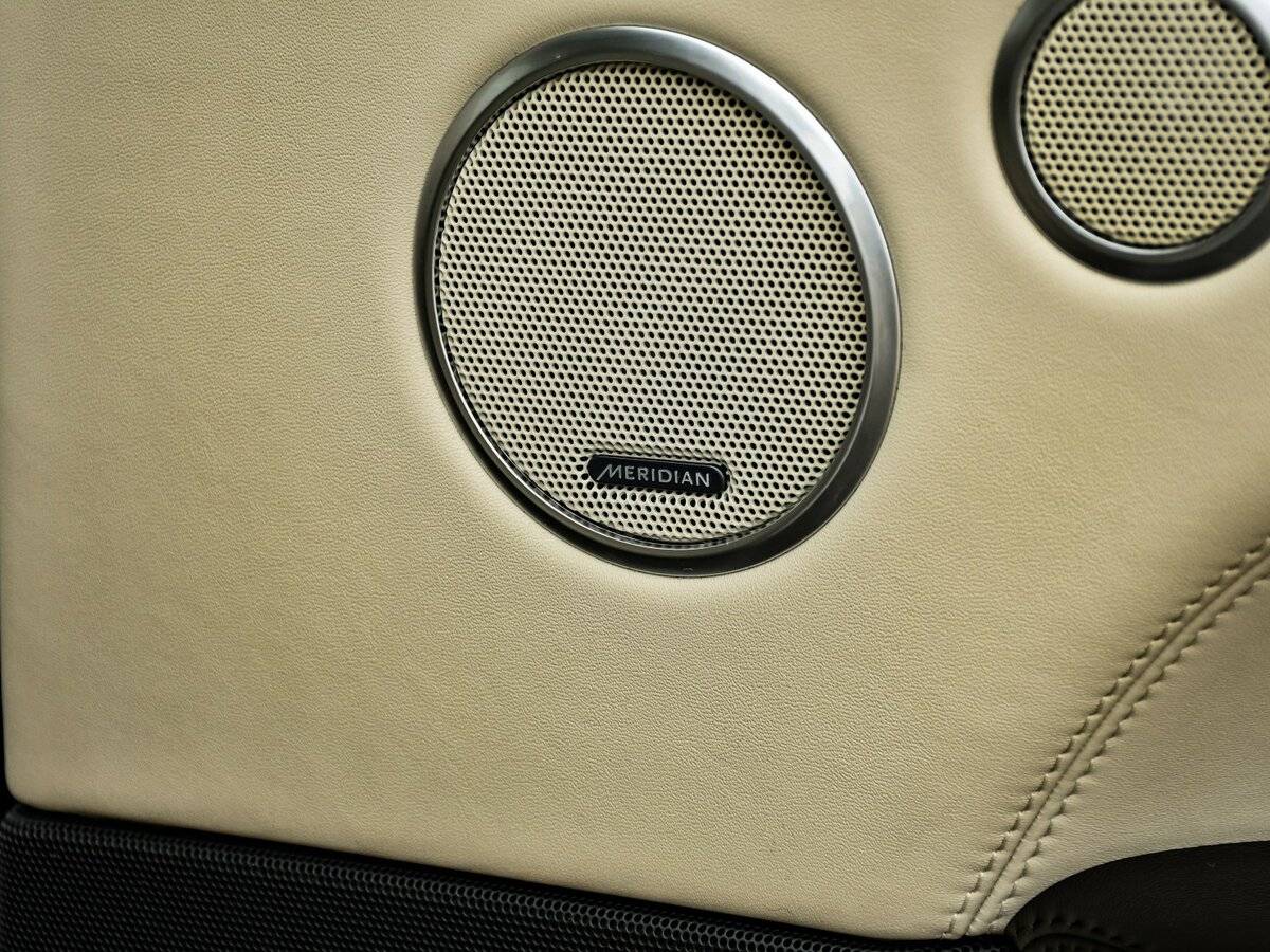 Land Rover Range Rover с пробегом — 2017 год. Фото: #16