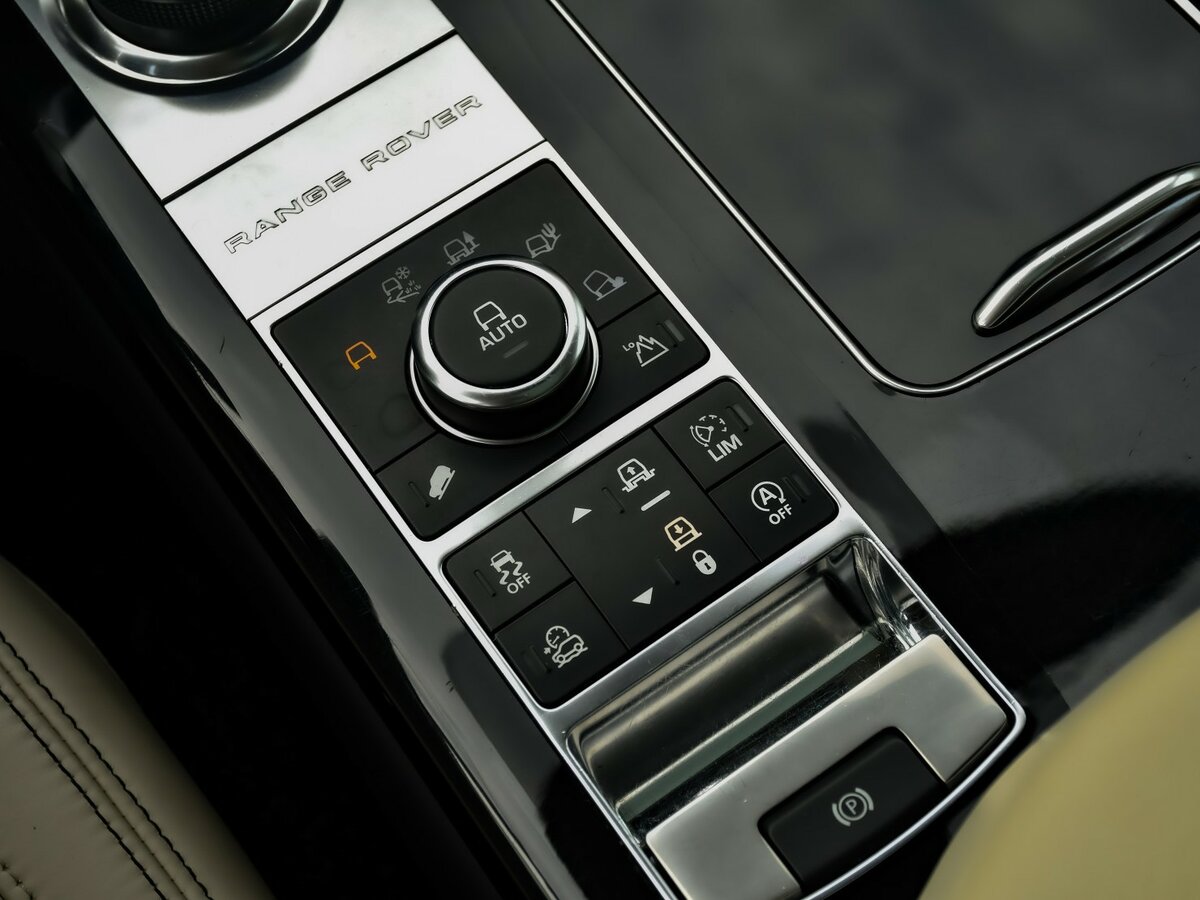 Land Rover Range Rover с пробегом — 2017 год. Фото: #20