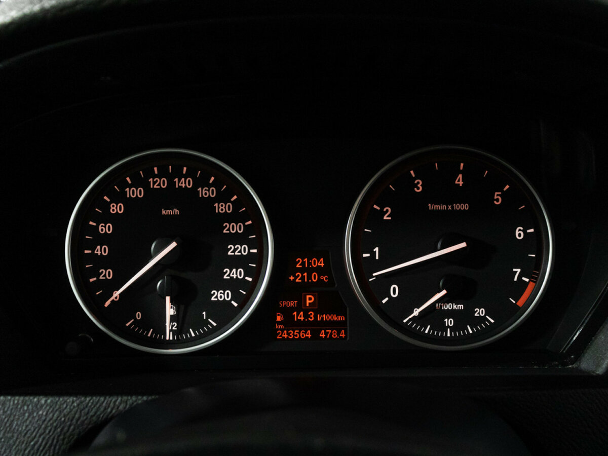 BMW X5 с пробегом — 2010 год. Фото: #10