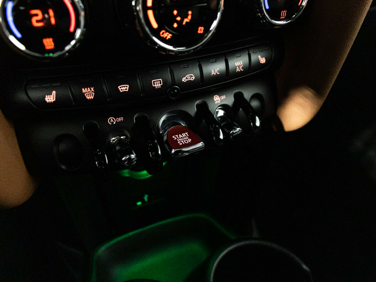 Mini Hatch с пробегом — 2020 год. Фото: #16