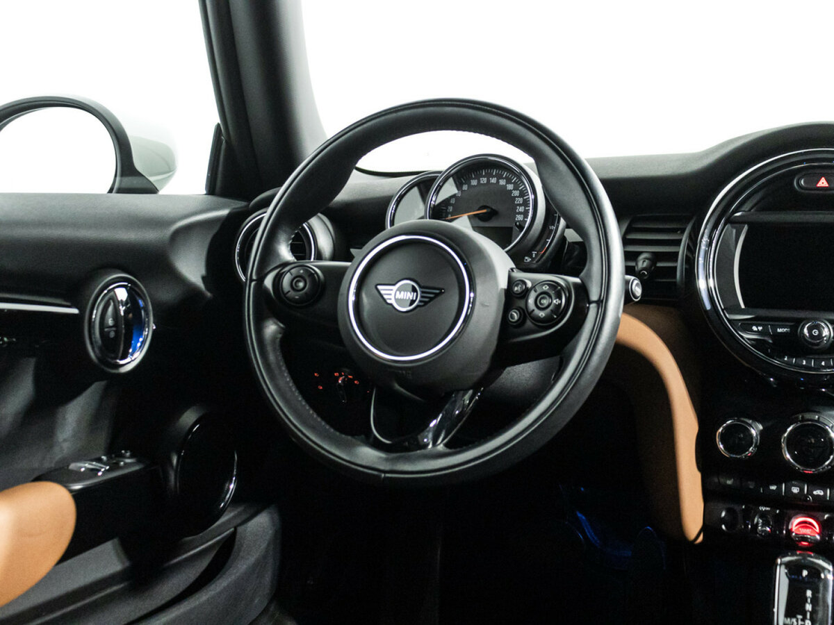 Mini Hatch с пробегом — 2020 год. Фото: #17