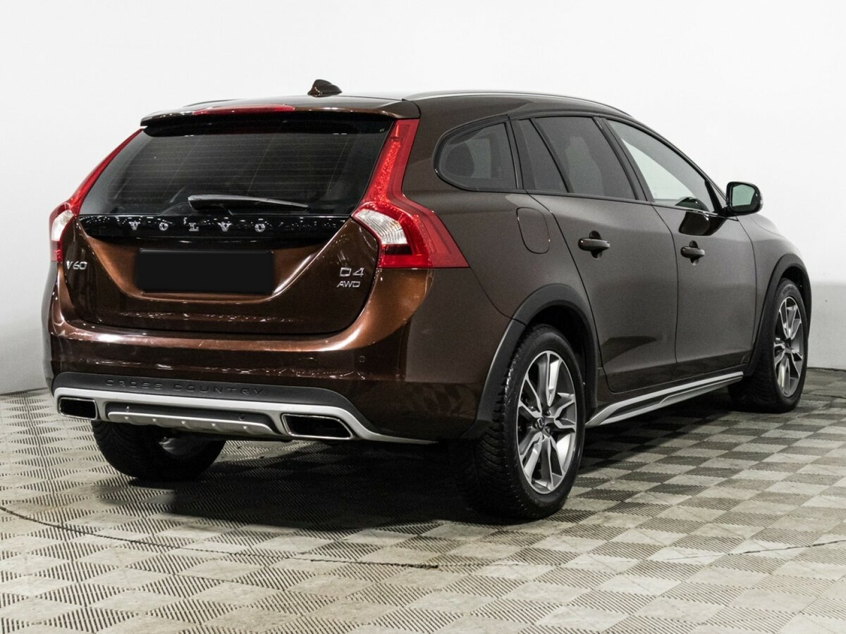 Volvo V60 Cross Country с пробегом — 2016 год. Фото: #4