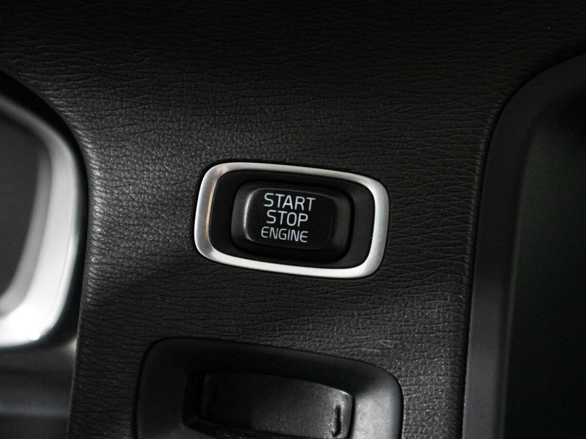 Volvo V60 Cross Country с пробегом — 2016 год. Фото: #17