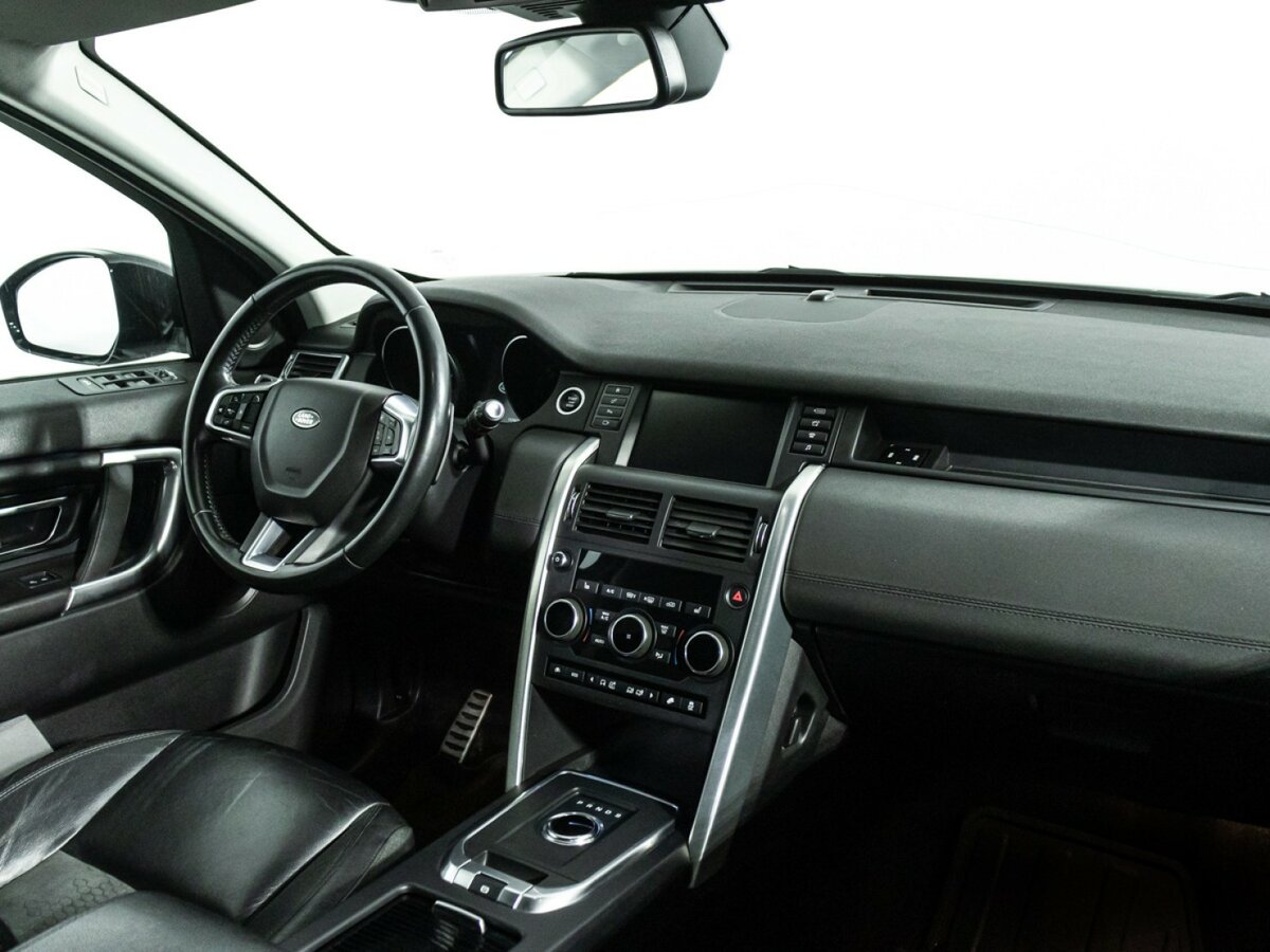 Land Rover Discovery Sport с пробегом — 2017 год. Фото: #8