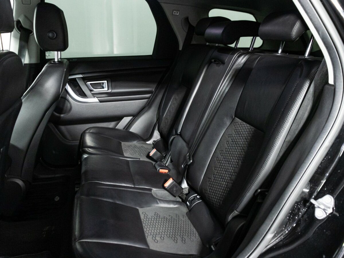Land Rover Discovery Sport с пробегом — 2017 год. Фото: #9