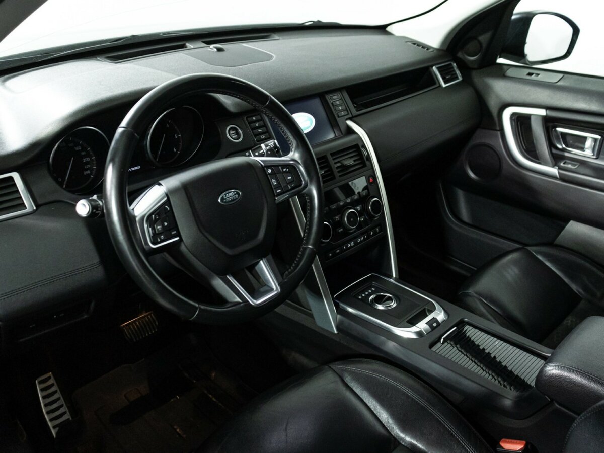 Land Rover Discovery Sport с пробегом — 2017 год. Фото: #10
