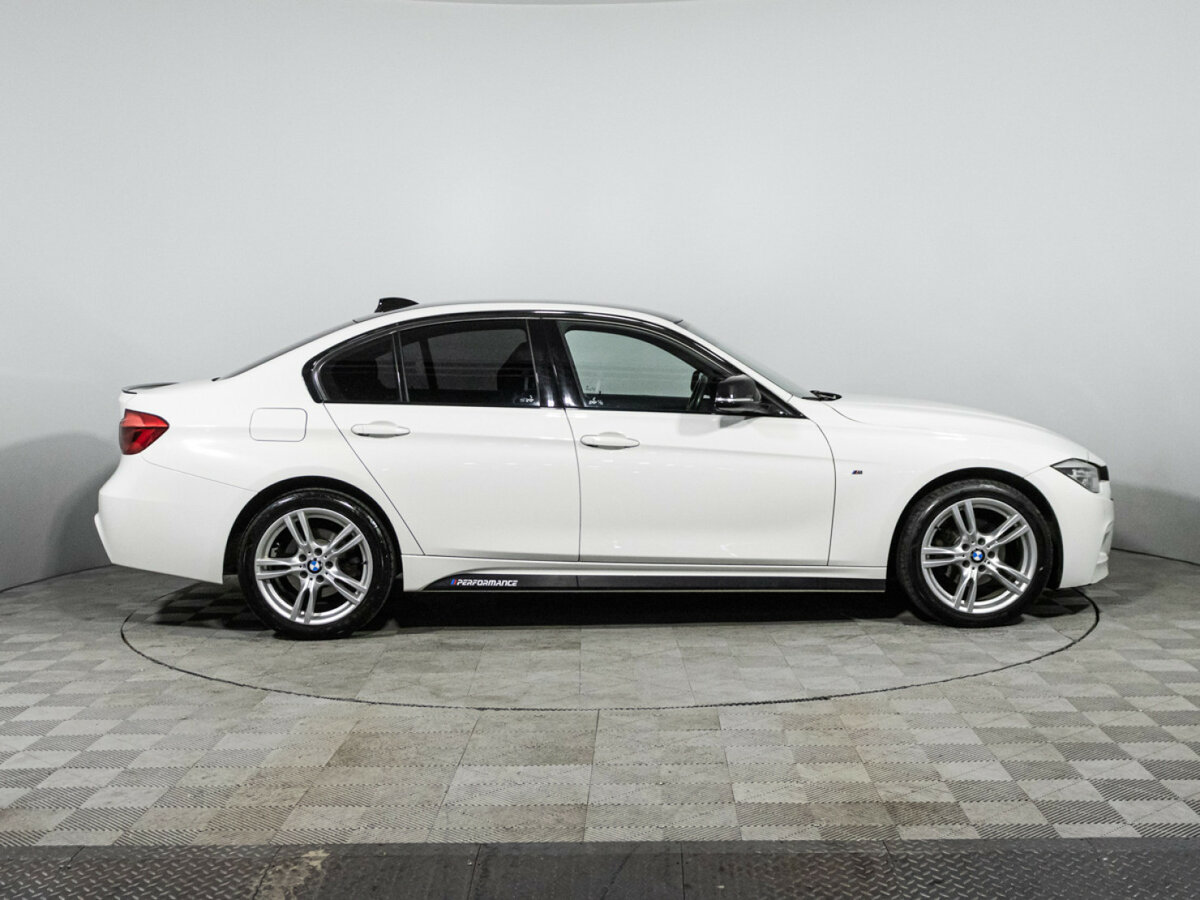 BMW 3 серии с пробегом — 2017 год. Фото: #3