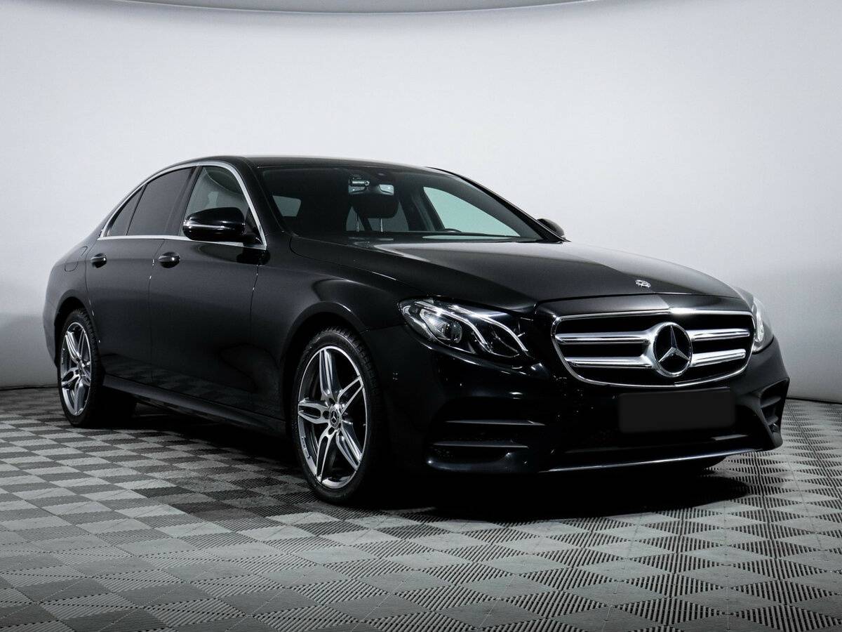 Mercedes-Benz E-Класс с пробегом — 2019 год. Фото: #2