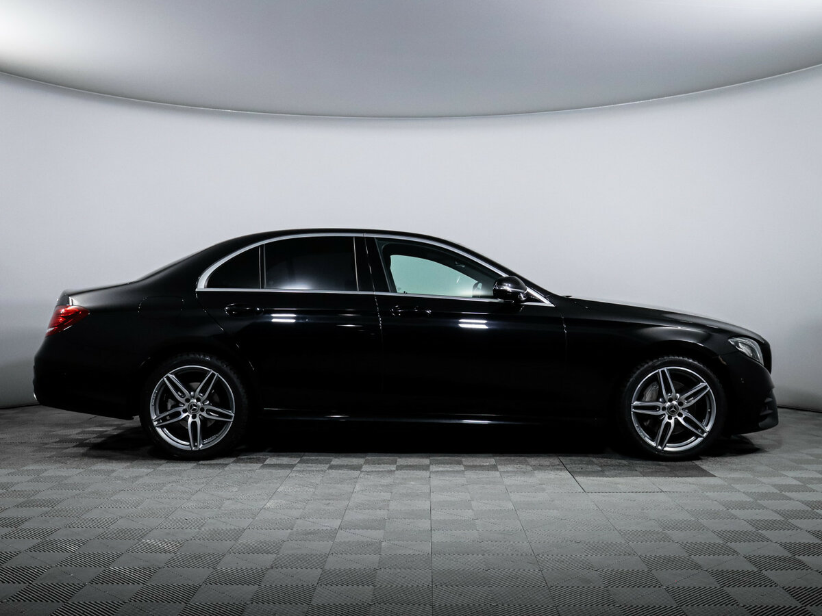 Mercedes-Benz E-Класс с пробегом — 2019 год. Фото: #3