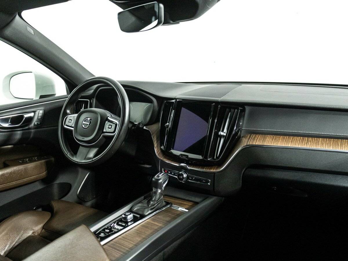 Volvo XC60 с пробегом — 2020 год. Фото: #6