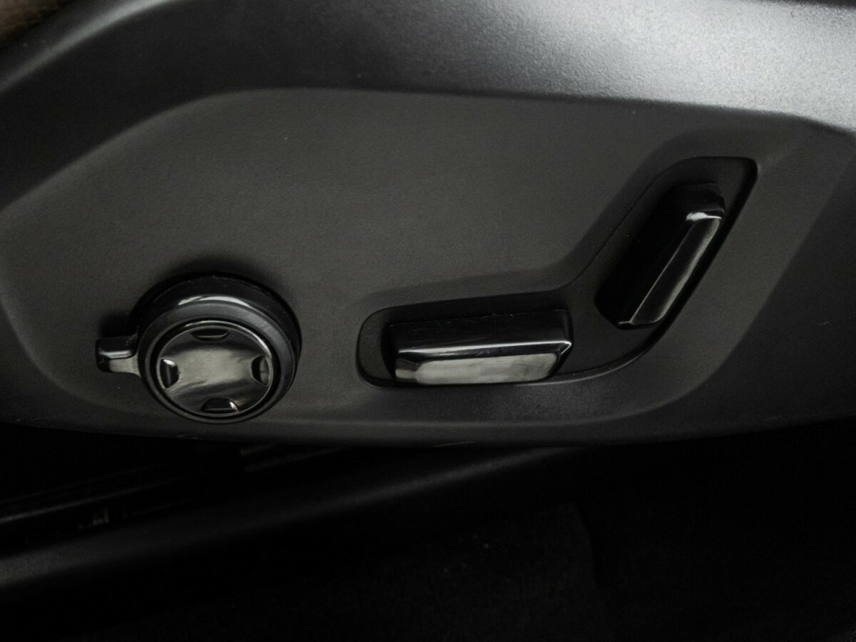 Volvo XC60 с пробегом — 2020 год. Фото: #13