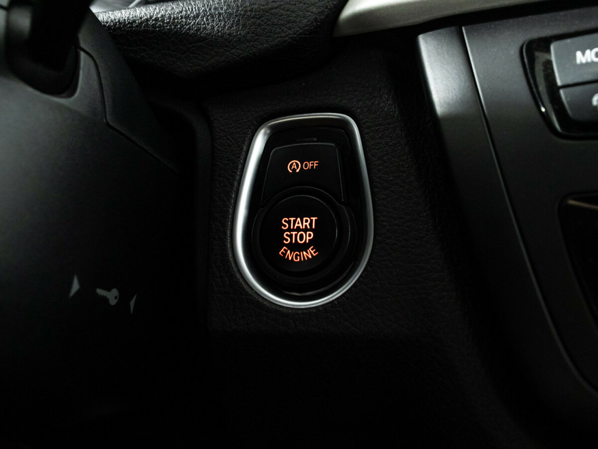 BMW 3 серии с пробегом — 2014 год. Фото: #17