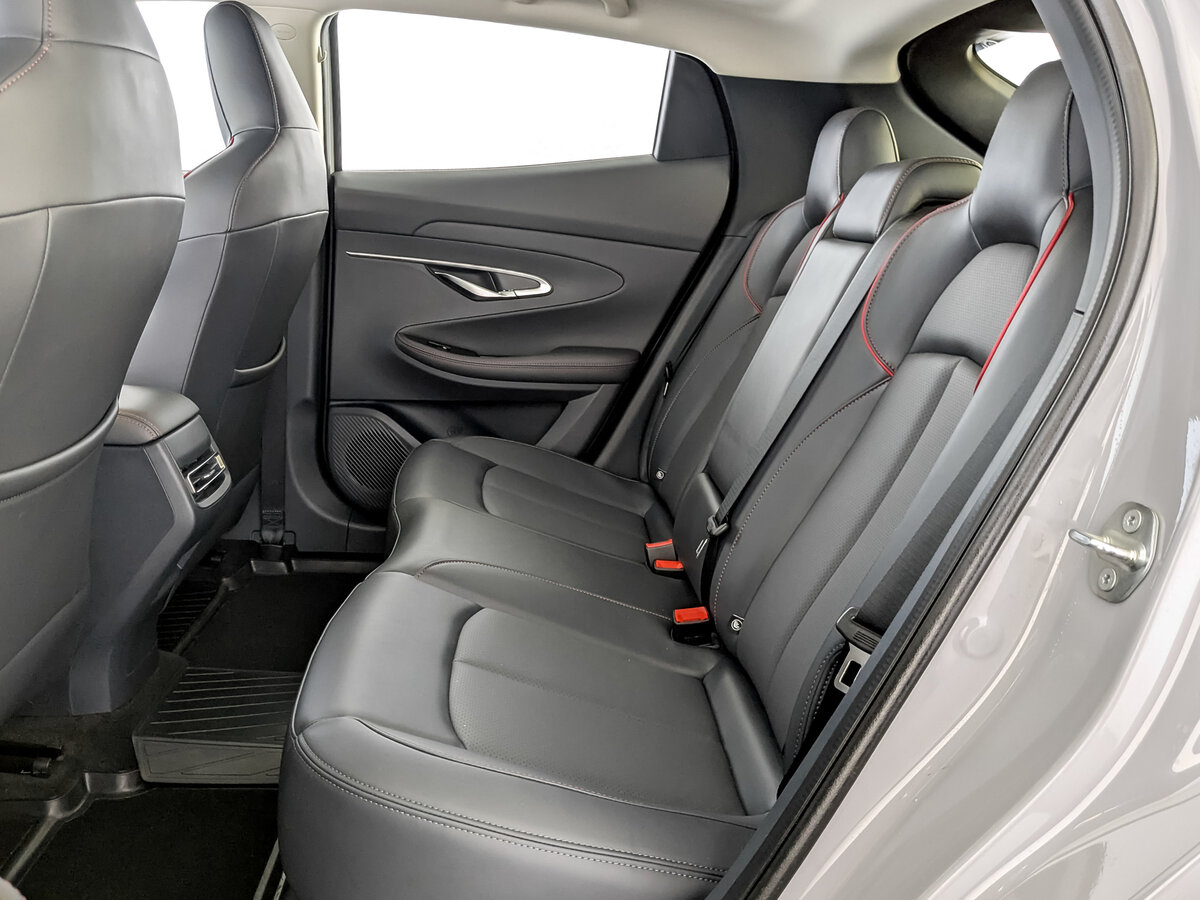 Changan UNI-T с пробегом — 2024 год. Фото: #11