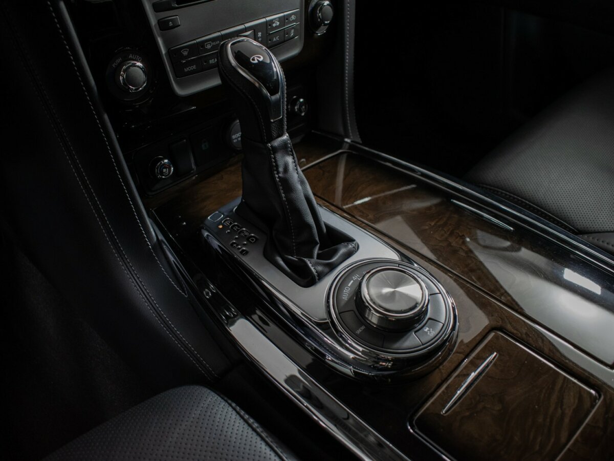 Infiniti QX80 с пробегом — 2018 год. Фото: #14