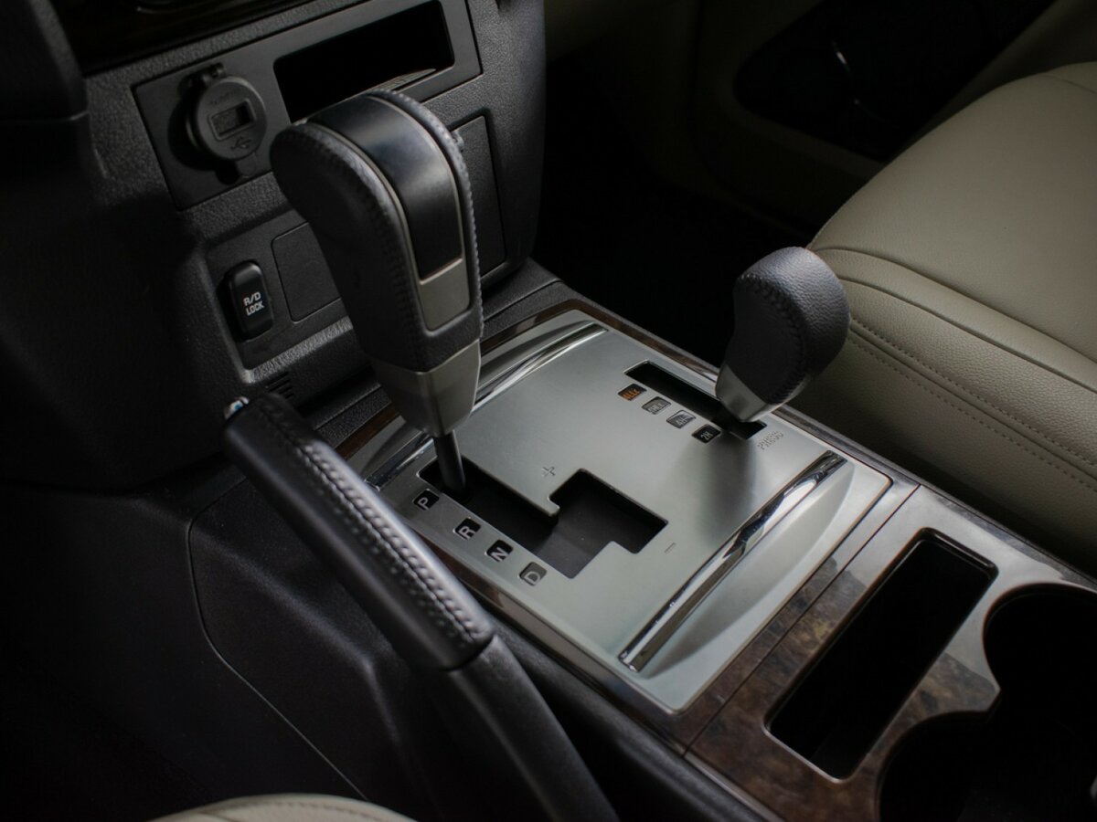 Mitsubishi Pajero с пробегом — 2019 год. Фото: #13