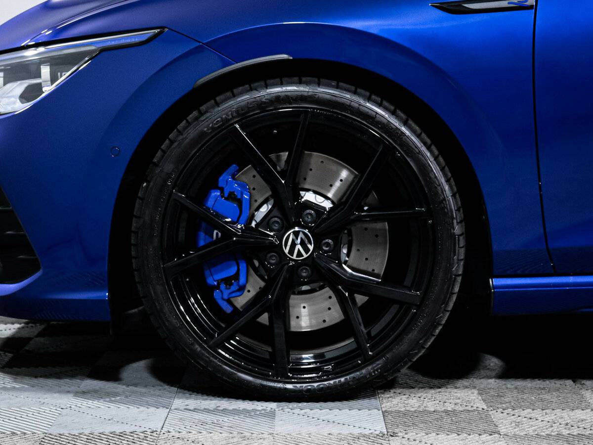 Volkswagen Golf R с пробегом — 2023 год. Фото: #12