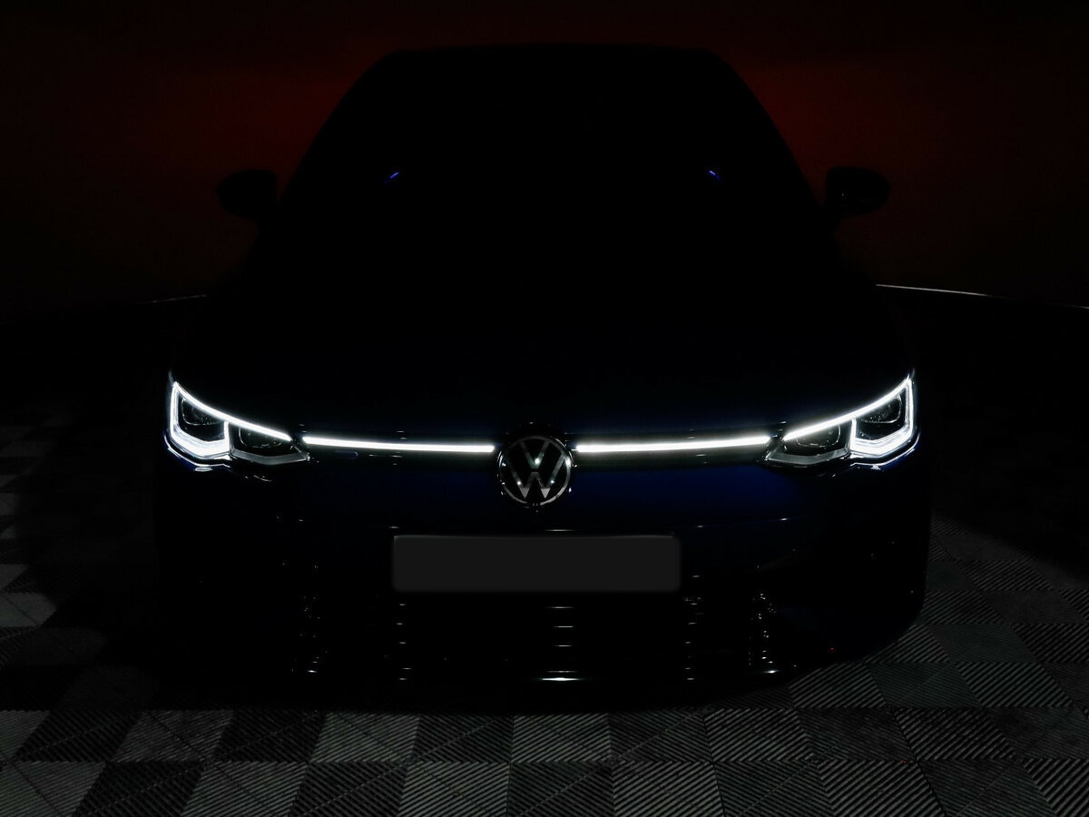 Volkswagen Golf R с пробегом — 2023 год. Фото: #30