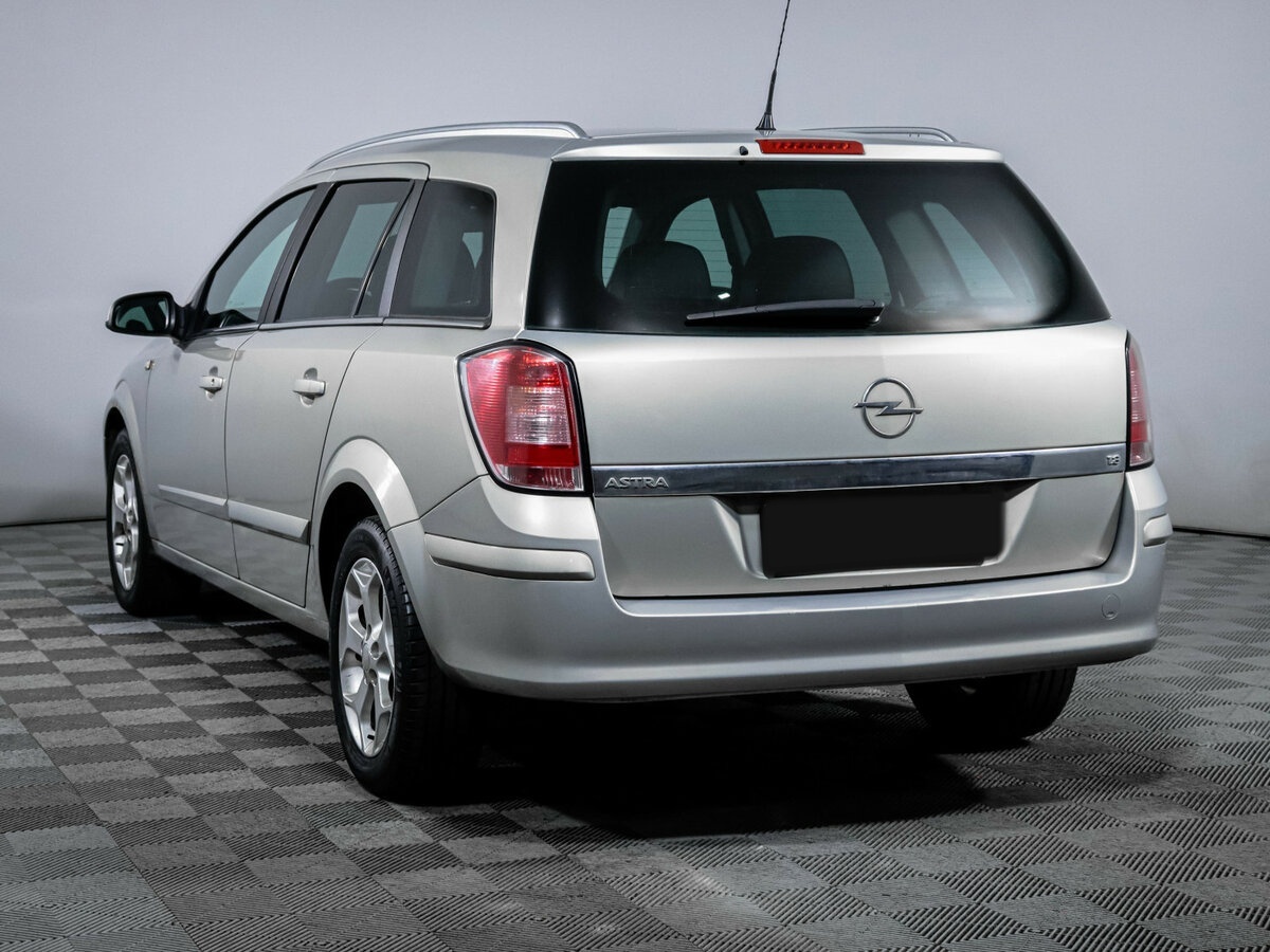 Opel Astra с пробегом — 2007 год. Фото: #5