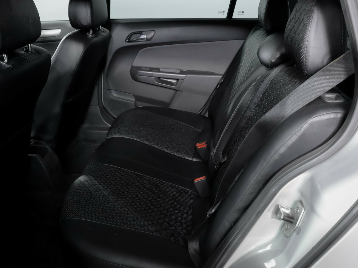 Opel Astra с пробегом — 2007 год. Фото: #7