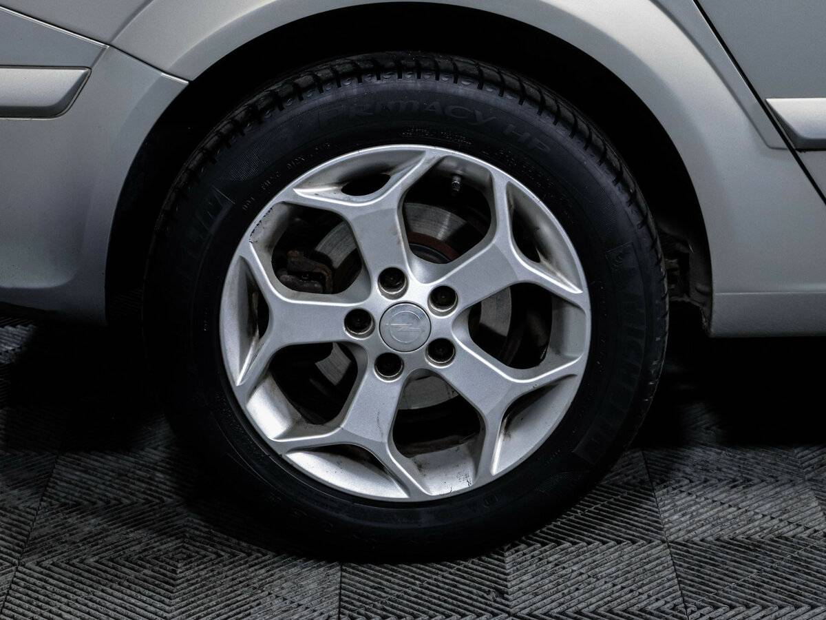 Opel Astra с пробегом — 2007 год. Фото: #11