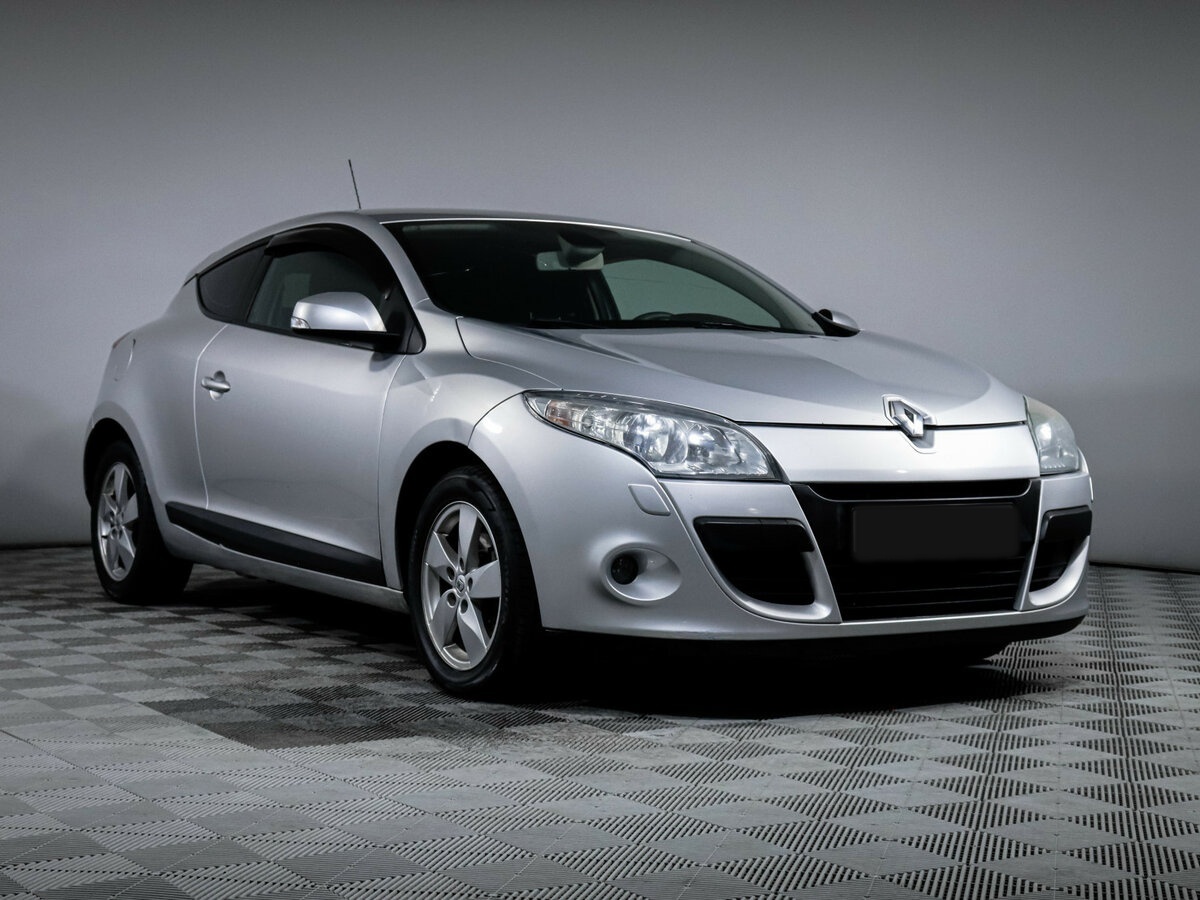 Renault Megane с пробегом — 2011 год. Фото: #2