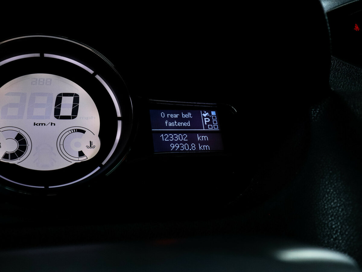 Renault Megane с пробегом — 2011 год. Фото: #8