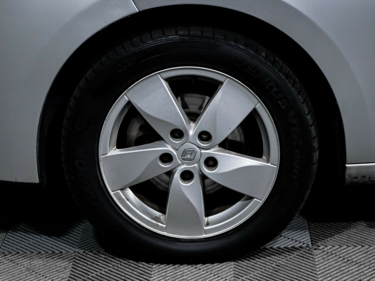 Renault Megane с пробегом — 2011 год. Фото: #12