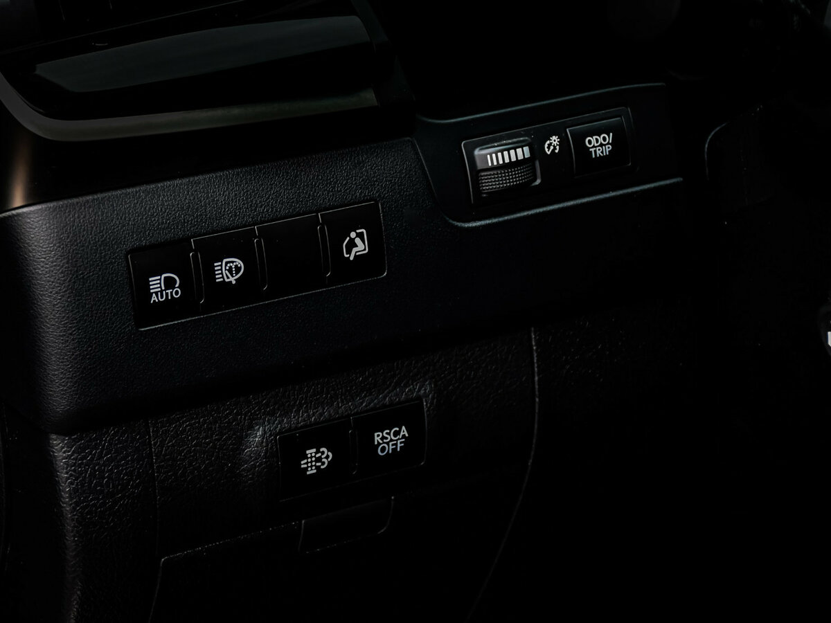 Lexus LX с пробегом — 2016 год. Фото: #12