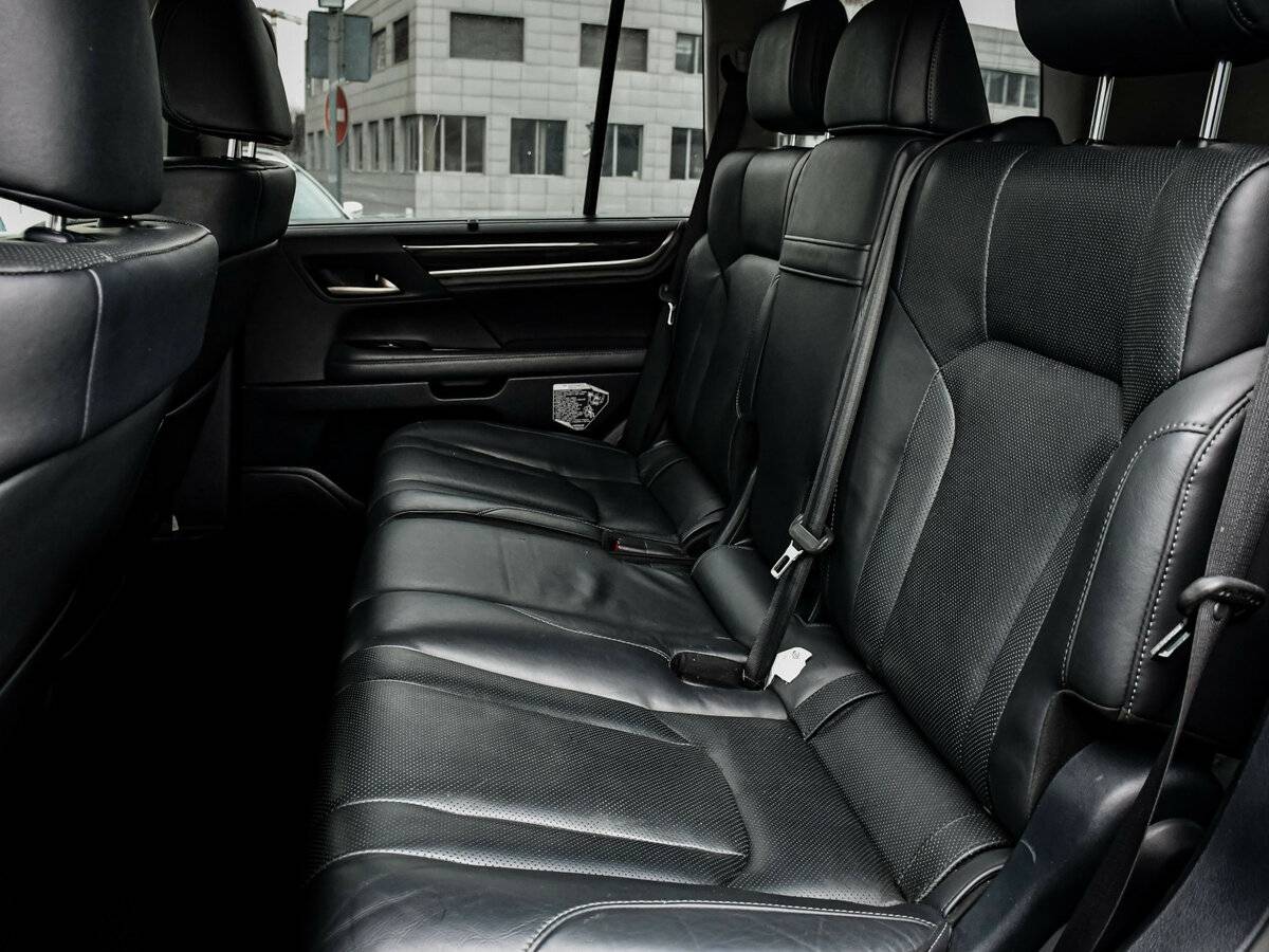 Lexus LX с пробегом — 2016 год. Фото: #13