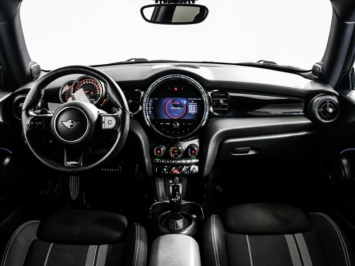 Mini Hatch с пробегом — 2021 год. Фото: #10