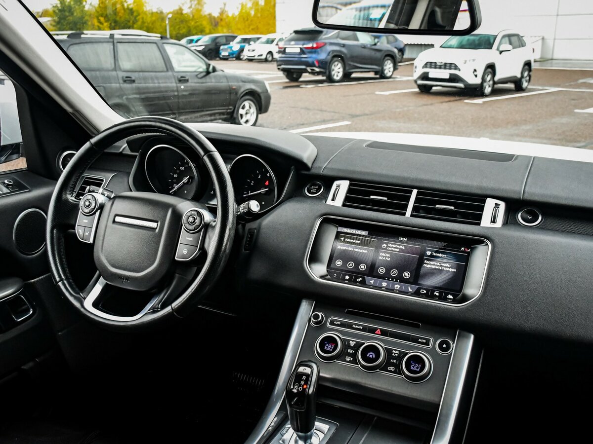 Land Rover Range Rover Sport с пробегом — 2017 год. Фото: #8