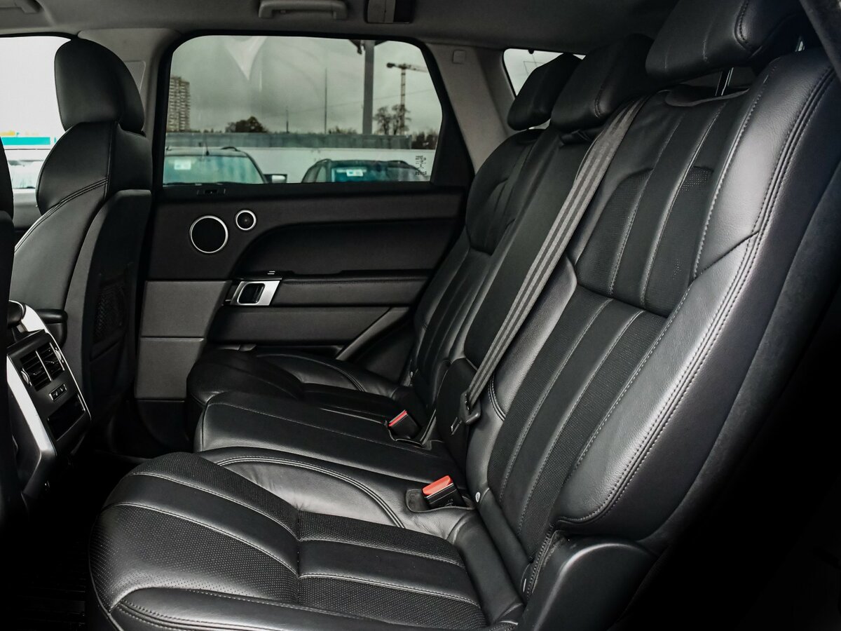 Land Rover Range Rover Sport с пробегом — 2017 год. Фото: #11