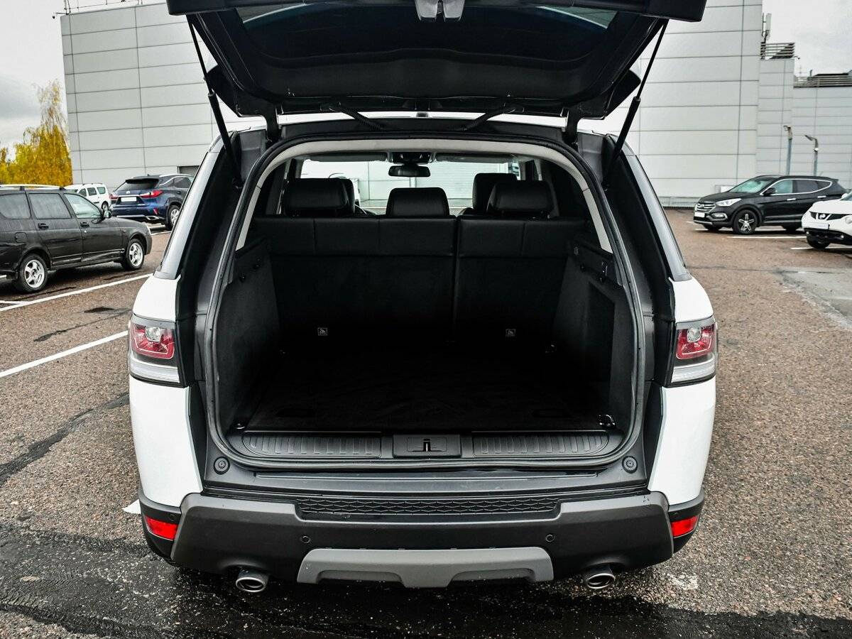 Land Rover Range Rover Sport с пробегом — 2017 год. Фото: #12