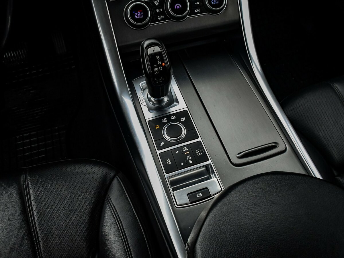 Land Rover Range Rover Sport с пробегом — 2017 год. Фото: #15