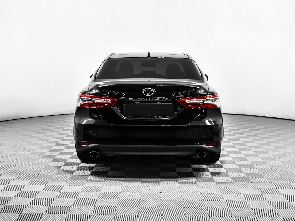 Toyota Camry с пробегом — 2023 год. Фото: #4