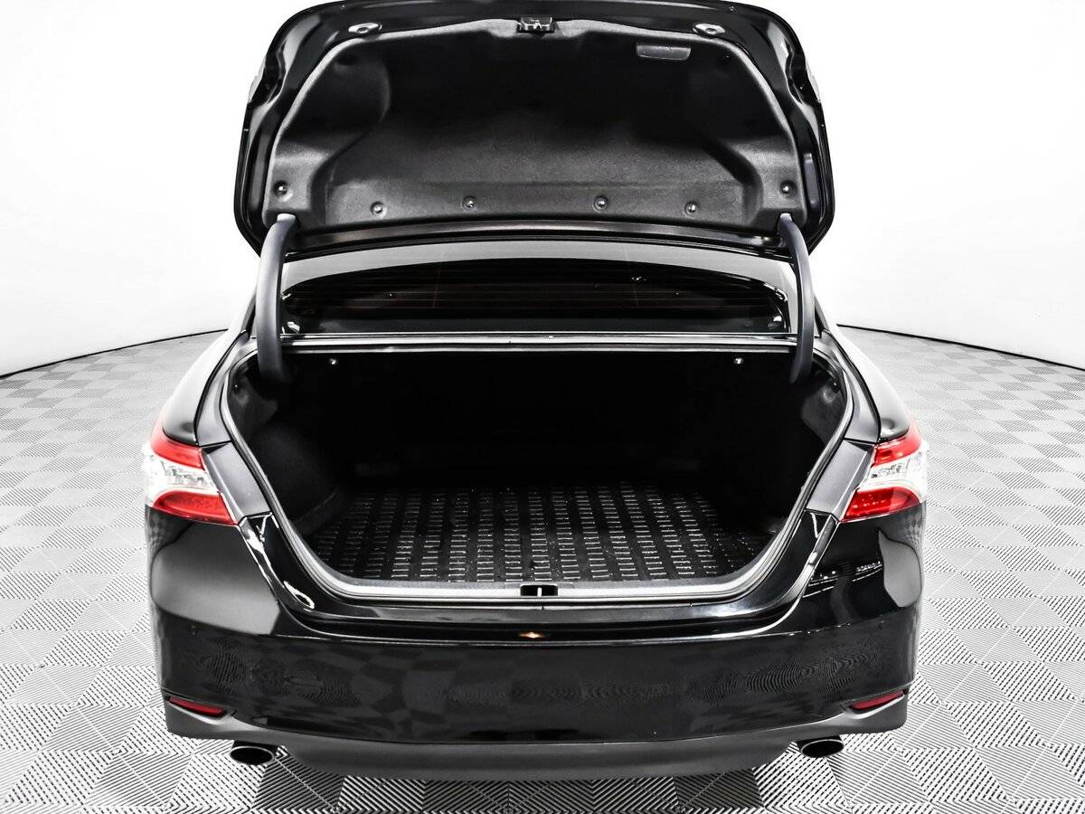 Toyota Camry с пробегом — 2023 год. Фото: #11