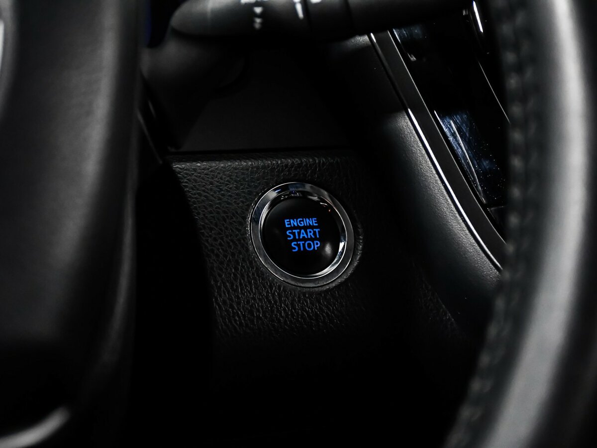 Toyota Camry с пробегом — 2023 год. Фото: #17