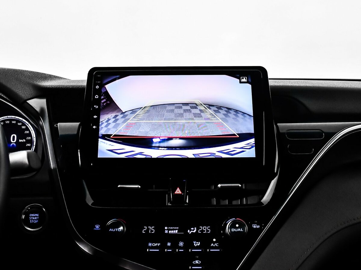 Toyota Camry с пробегом — 2023 год. Фото: #18