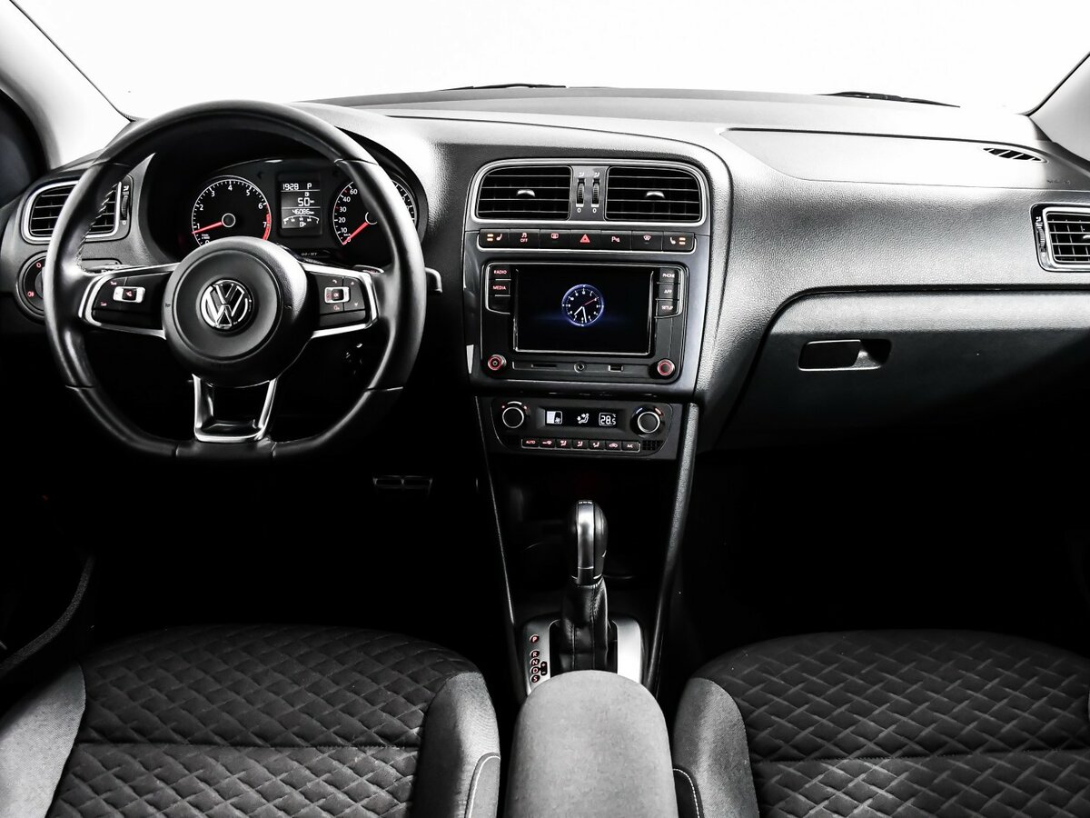 Volkswagen Polo с пробегом — 2018 год. Фото: #9