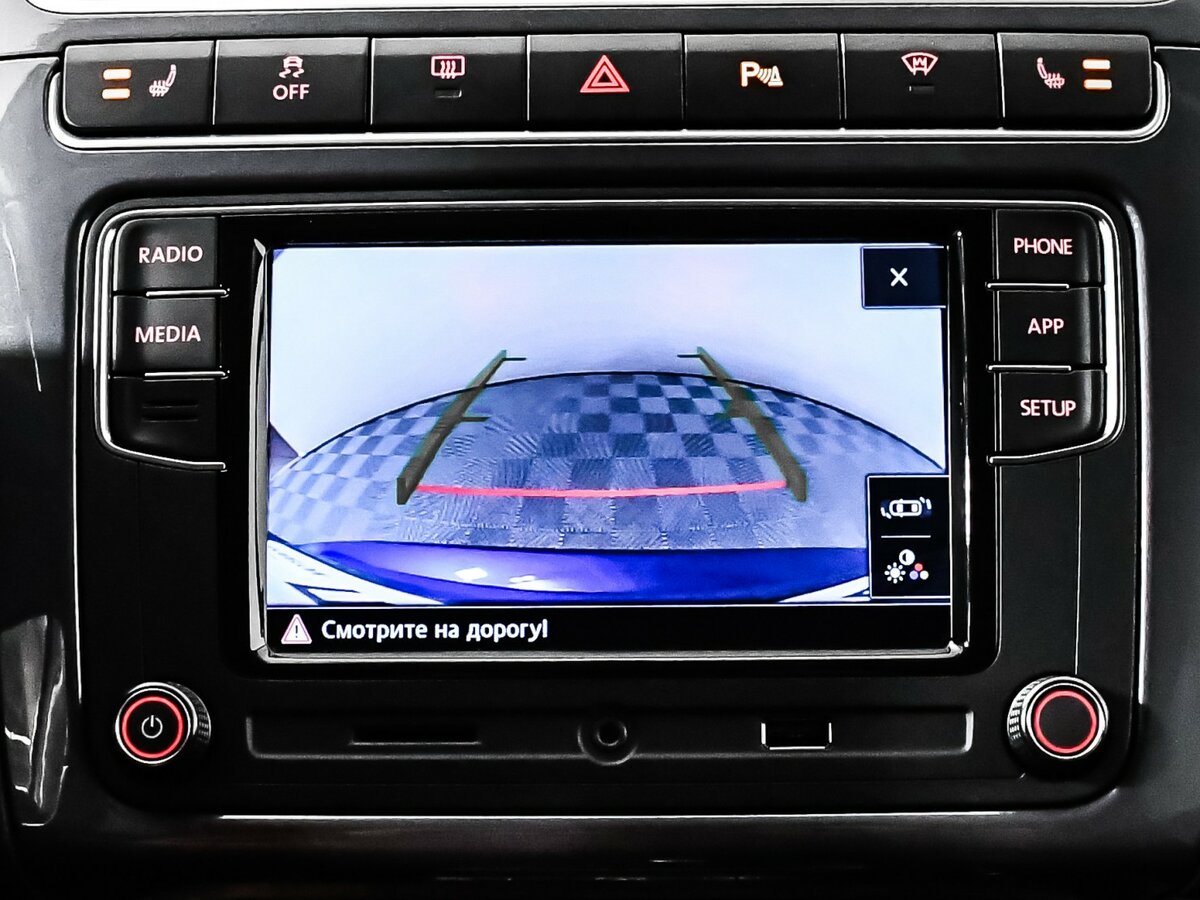 Volkswagen Polo с пробегом — 2018 год. Фото: #12