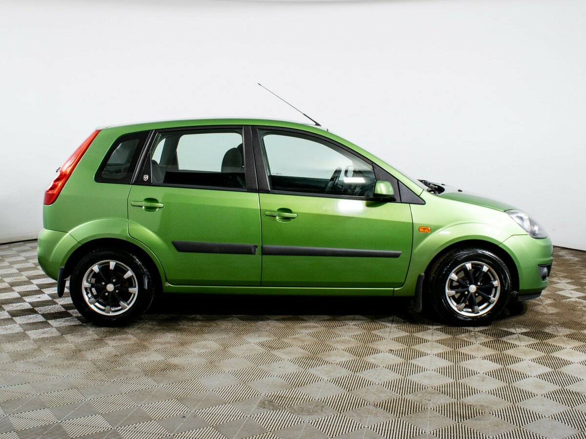 Ford Fiesta с пробегом — 2008 год. Фото: #3