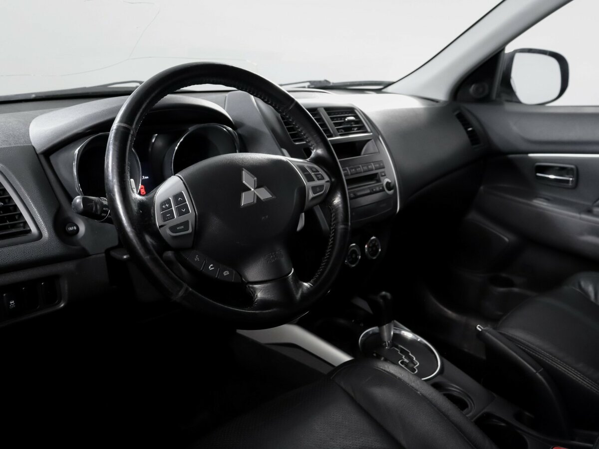 Mitsubishi ASX с пробегом — 2011 год. Фото: #10