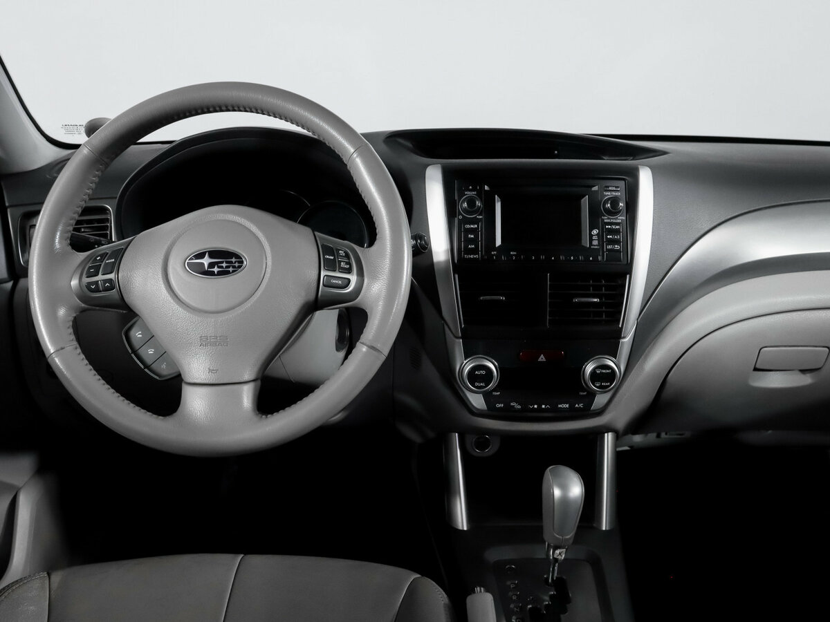 Subaru Forester с пробегом — 2011 год. Фото: #9