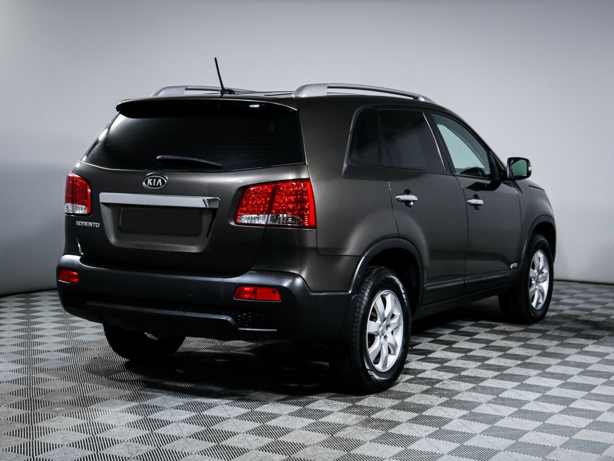 Kia Sorento с пробегом — 2011 год. Фото: #4